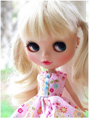 Blythe doll