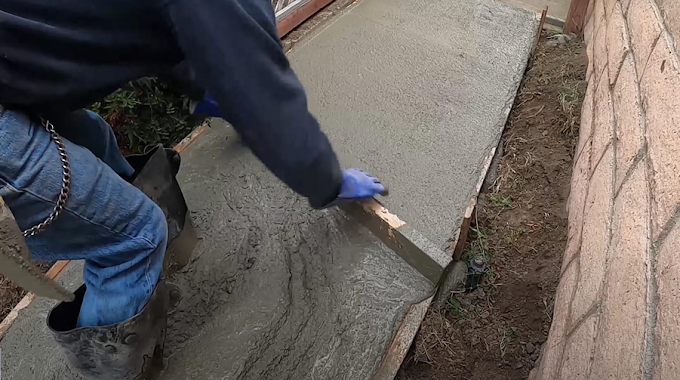 How to Pour a Concrete Path: A Step-by-Step Guide for DIY Enthusiasts