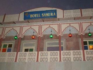 http://alltripreviews.com/hotels/details/711?/Hotel-Sakura-Agra-Reviews-&-Ratings