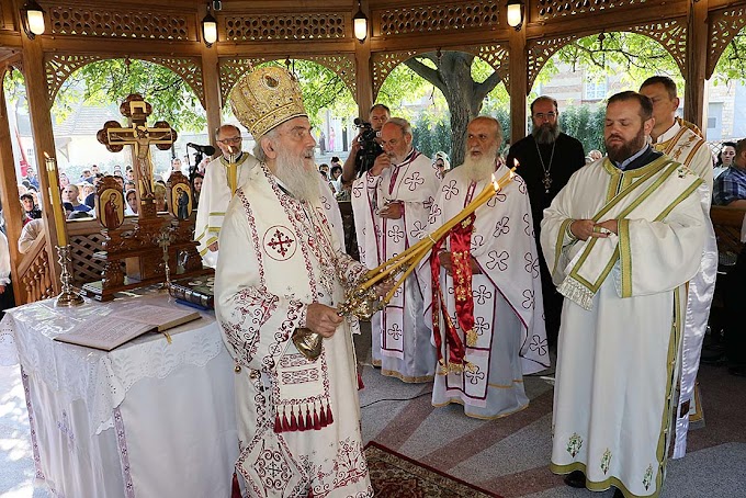 На празник Успенија Пресвете Богородице Патријарх српски Иринеј служио  у манастиру Раковици