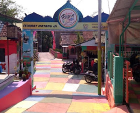 Kampung Ragam Warna