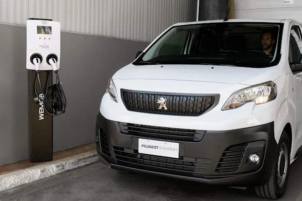 Carros elétricos Peugeot têm recarga grátis em eletropostos Zletric