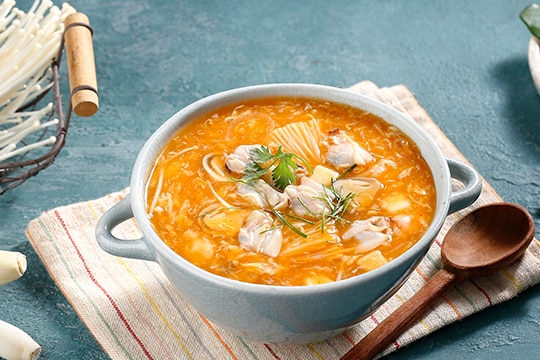 Súp nấm hải sản chua cay