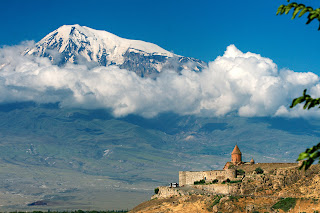 Ağrı Dağı'nın Ermenistan'dan görünümü