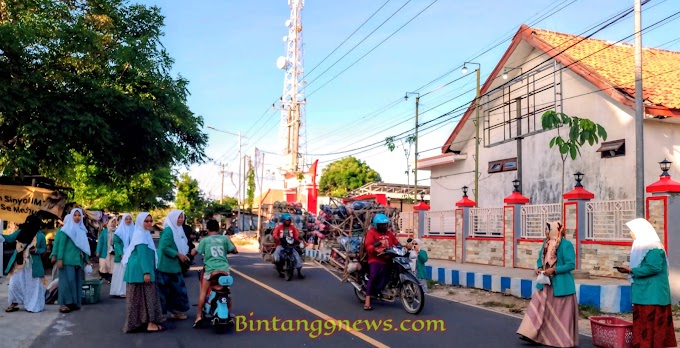 Berburu Berkah Ramadhan, Fatayat NU Pasongsongan Bagi-bagi Takjil