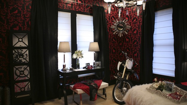 DORMITORIO PARA JOVENCITA MOTOCICLISTA GIRLS BEDROOM EN FUCSIA Y NEGRO by dormitorios.blogspot.com