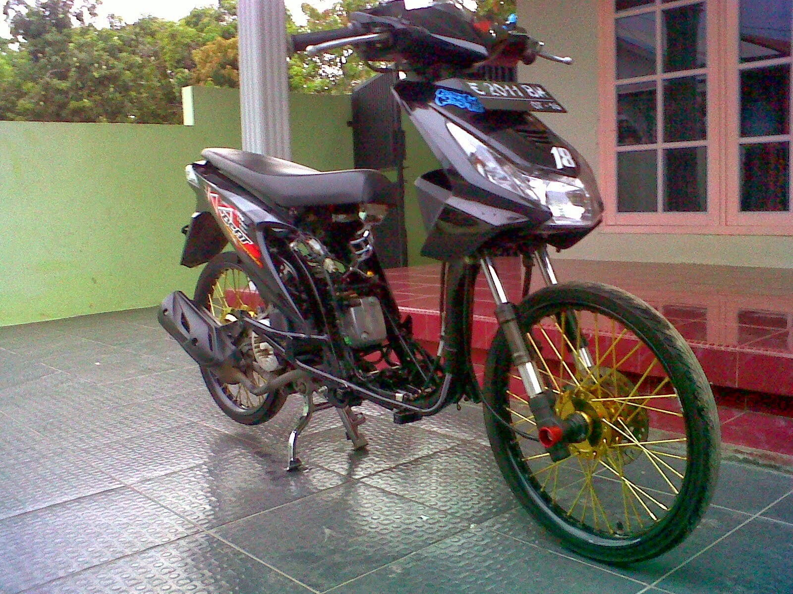 Download Koleksi 64 Modif Motor Bebek Velg 14 Terkeren