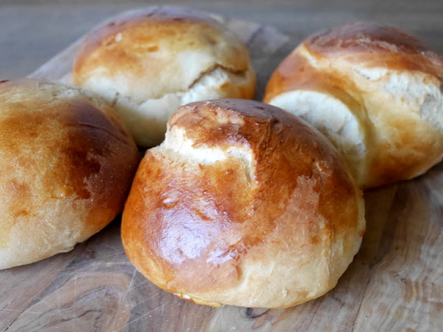 Frische Milchbrötchen wie vom Bäcker