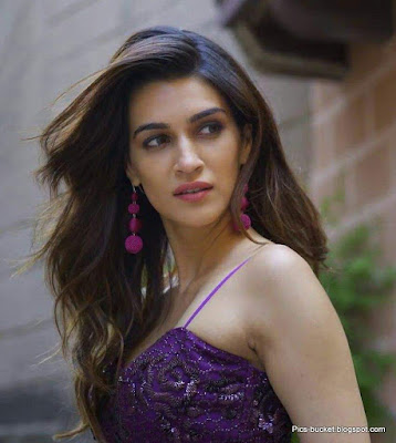 Actress kriti sanon hot images