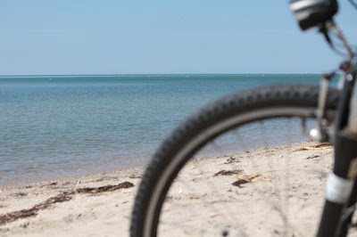 велосипедом на море