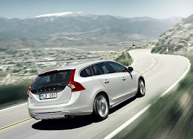 2011-Volvo-V60-Elegant-Car-Back