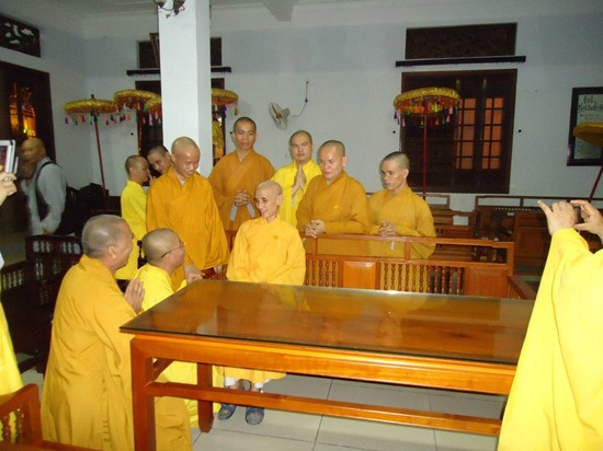 hoa-thuong-tue-sy-vieng-tang-le-hoa-thuong-thich-minh-chau (3)