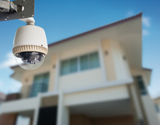 камера слежения перед домом