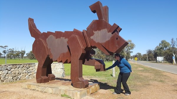 Rusty the BIG Tin Dog Sculpture in Dowerin | Australian BIG Things