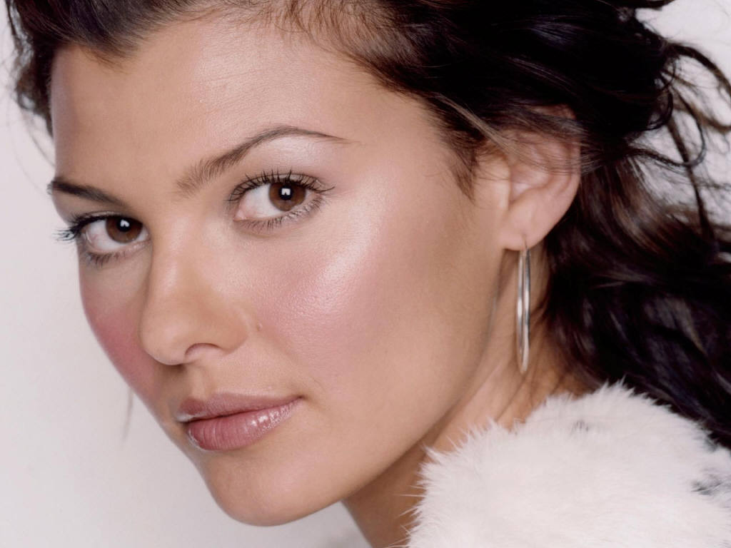 Ali Landry - Wallpaper Hot