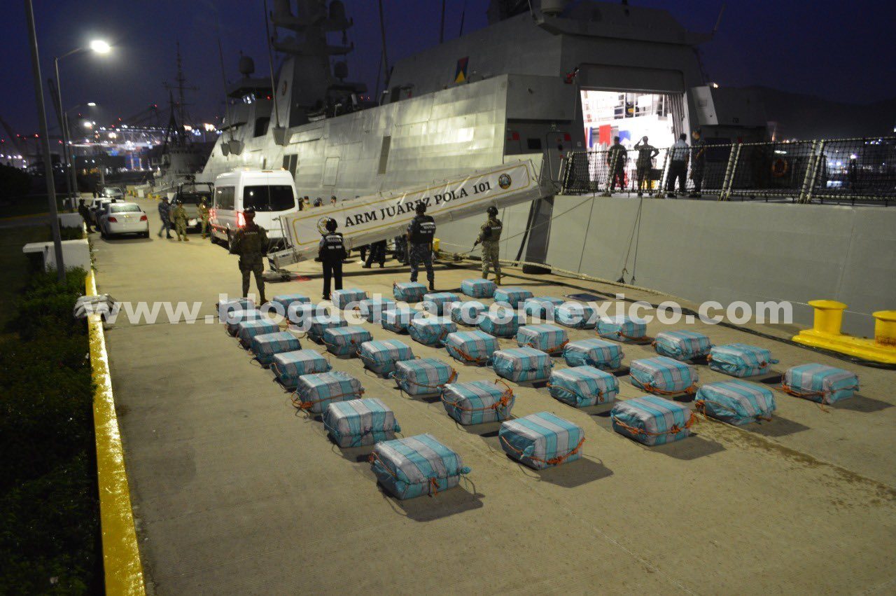 SEMAR asegura en costas de Manzanillo; Colima 2,234 kilogramos de Cocaína y detiene a 7 sujetos que transportaban la merca