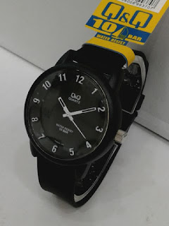 Jual jam tangan Q&Q ruber original warna hitam 