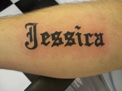 TATUAJE DE NOMBRE 