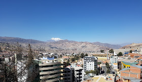Vista do mirante da Plaza del Montículo, no bairro de Sopocachi - La Paz - Bolívia