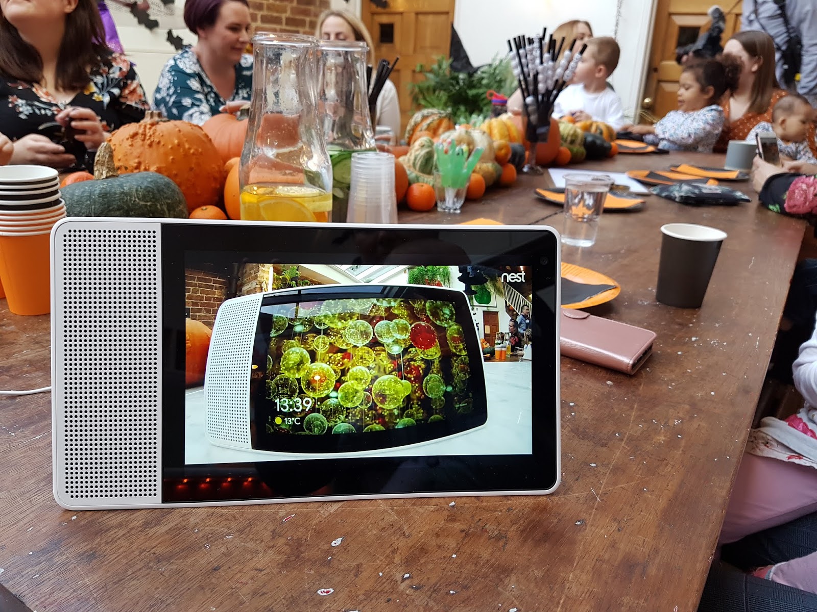 lenovo smart display with video