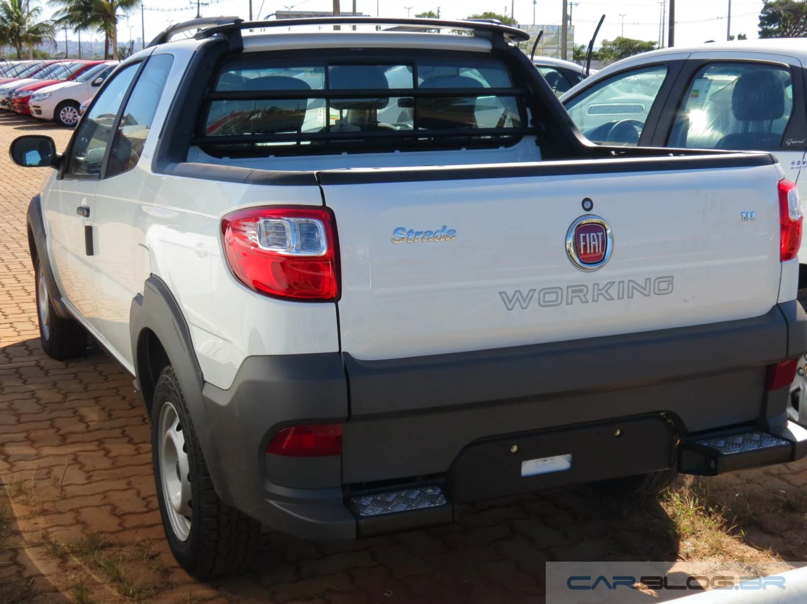 Fiat Strada Working 1.4 3 portas 2015