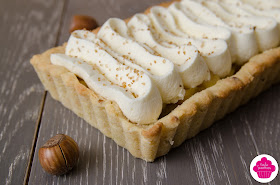 Tarte aux pommes caramélisées, noisettes et chantilly 