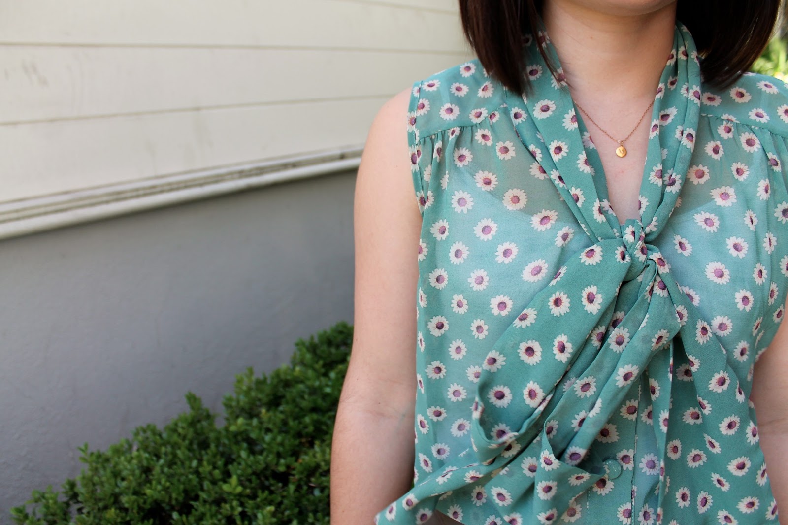 blue-floral-tie-neck-blouse