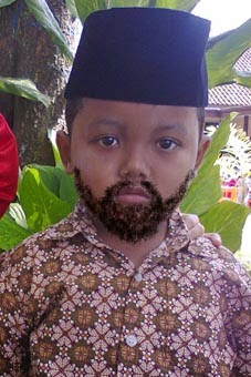 Membuat Kumis dan Jenggot Dengan Photoshop