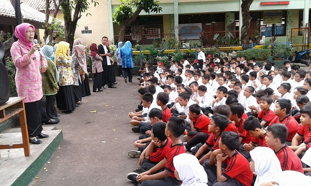 516 Siswa SDN Mekarjaya Ikuti Tausyiah Jumat