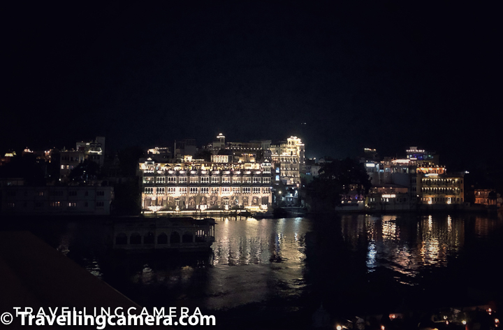 Raj Niwas has a beautiful location around Lake Pichola and all many of the main places to explore in Udaipur are nearby. Some key things about Raj Niwas Hotel :