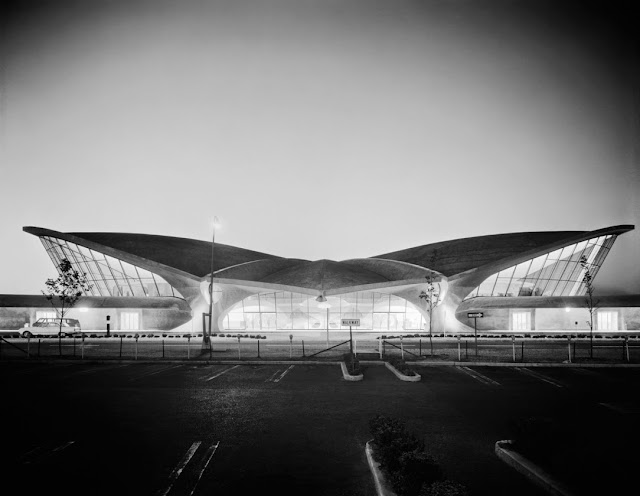 Terminal TWA Aeropuerto JFK en New York | Eero Saarinen | Planta + sección + fotos