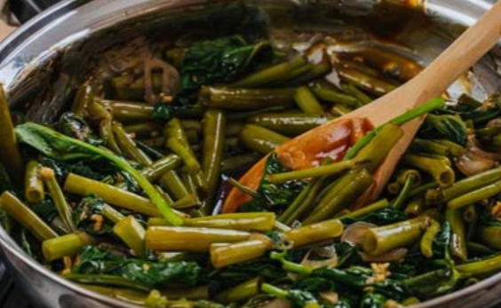How to Make Adobong kangkong or Braised Water Spinach in Vinegar