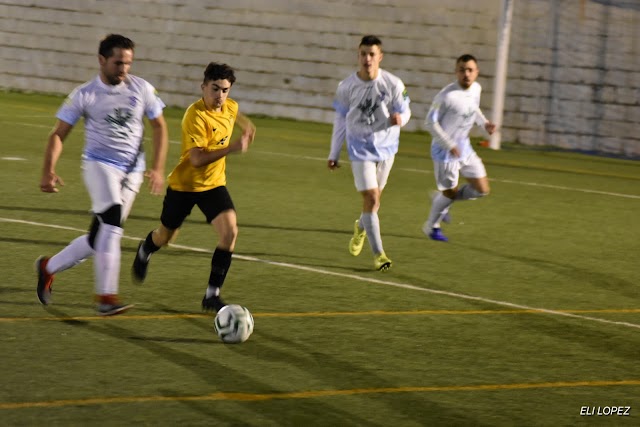 SENIOR: 2-1 remontada incluida y 3pts de oro para cerrar la 1ª vuelta VS Carolinense