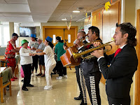 Mariachis en Canet de mar (geriátricos)