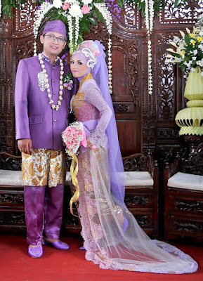 Gaun Pengantin Kebaya Jawa