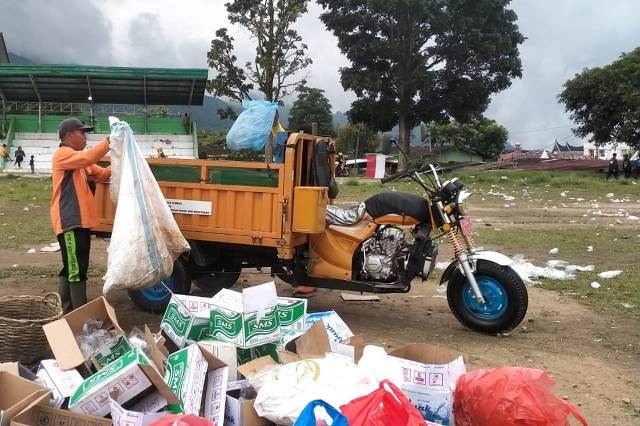  Kini Giliran Petugas Kebersihan