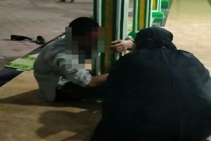 Depresi, Seorang Pria Di Tulungagung Benturkan Kepalanya Ke Tiang Masjid