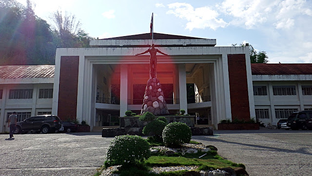 oblation at UP in the Visayas Miagao