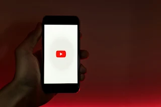Cara mengajukan monetisasi YouTube itu tidak terlalu sulit. Tergolong sangat mudah jika Anda tahu ilmunya. Sebelum masuk ke pembahasan itu, pertama-tama ketahui dulu apa itu monetisasi? Supaya Anda jadi lebih paham mengenai arti kata tersebut.