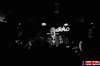 Tregua en Costello Club