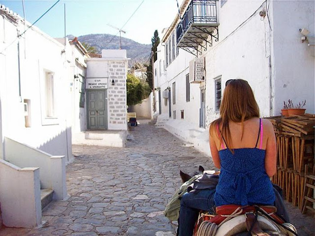 Donkey Island - Port of Hydra