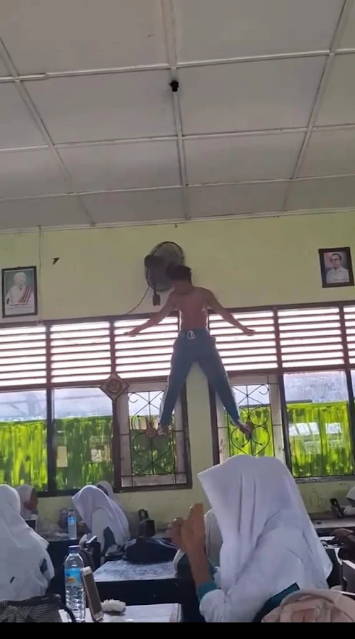 nanti dilaporin ke polisi diminta uang damai  Gurunya gak berani negur takut dipolisikan