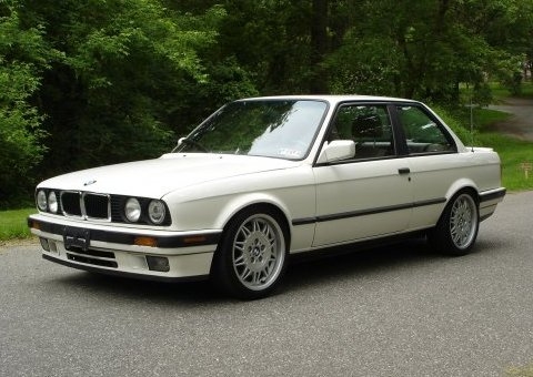 Review of BMW E30 318i M10 M40 