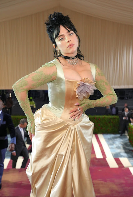 Billie Eilish Ikon Gen Z yang Mendunia