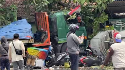 Innalillahi.. 11 Orang Meninggal dan 30 Orang Luka-luka dalam Kecelakaan Maut di Bekasi