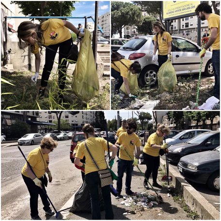 Emergenza rifiuti a Roma: magliette gialle Pd puliscono la città