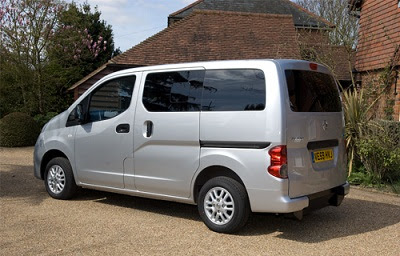 Nissan NV200 Photos And Reviews