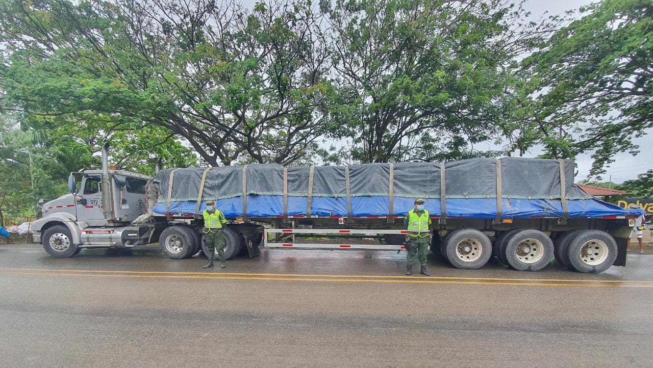 https://www.notasrosas.com/Seccional de Tránsito y Transporte entrega resultados de operativos en La Guajira