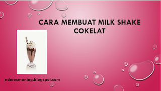 Assalamu'alaikum bunds, semoga selalu sehat dan bahagia selalu, amin. Kali ini saya akan berbagi resep cara membuat minuman cokelat yang seger ya bund.   Cokelat atau Coklat (bahasa Inggris: Chocolate) adalah sebutan untuk hasil olahan makanan atau minuman dari biji kakao (Theobroma cacao).Cokelat pertama kali dikonsumsi oleh penduduk Mesoamerika kuno sebagai minuman, walaupun dipercaya bahwa dahulu cokelat hanya bisa dikonsumsi oleh para bangsawan.  Cokelat dapat diolah menjadi berbagai macam varian kudapan dan minuman yang tentunya bikin nagih dan nagih. Berikut cara membuat milk shake cokelat lumer dan segar. Resep yang akan saya bagi untuk 2 porsi ya bunds, jadi kalau mau buat banyak para bunda syantik manjalita tinggal menambah takarannya yach. Yuks kepoin bunds...  Bahan Milk Shake Cokelat  500 ml susu kedelai tawar 1/2 sdm cokelat bubuk 2 sdm madu alam murni 2 sdm minyak zaitun  Cara Membuat Milk Shake Cokelat Panaskan 250 ml susu kedelai di atas api sedang, masukkan cokelat bubuk, aduk hingga larut. Masak terus hingga larutan cokelat hingga mendidih kemudian angkat Masukkan sisa susu kedelai ke dalam mangkuk blender Kemudian masukkan susu cokelat panas. Aduk hingga tercampur rata. Masukkan madu dan minyak zaitun, aduk rata hingga berbuih. Sajikan segera.