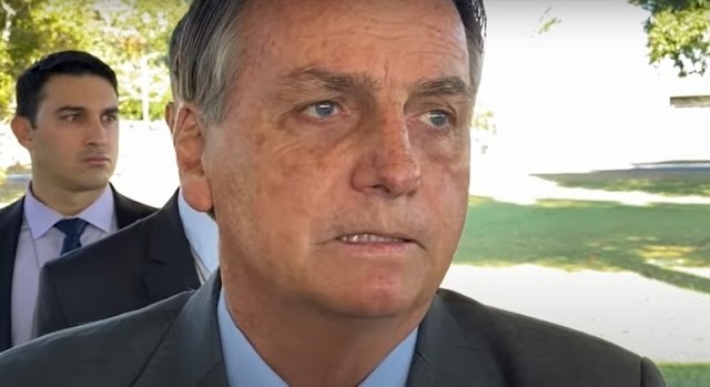 Bolsonaro: 'Fui obrigado a vetar' projeto a favor de vítimas do câncer